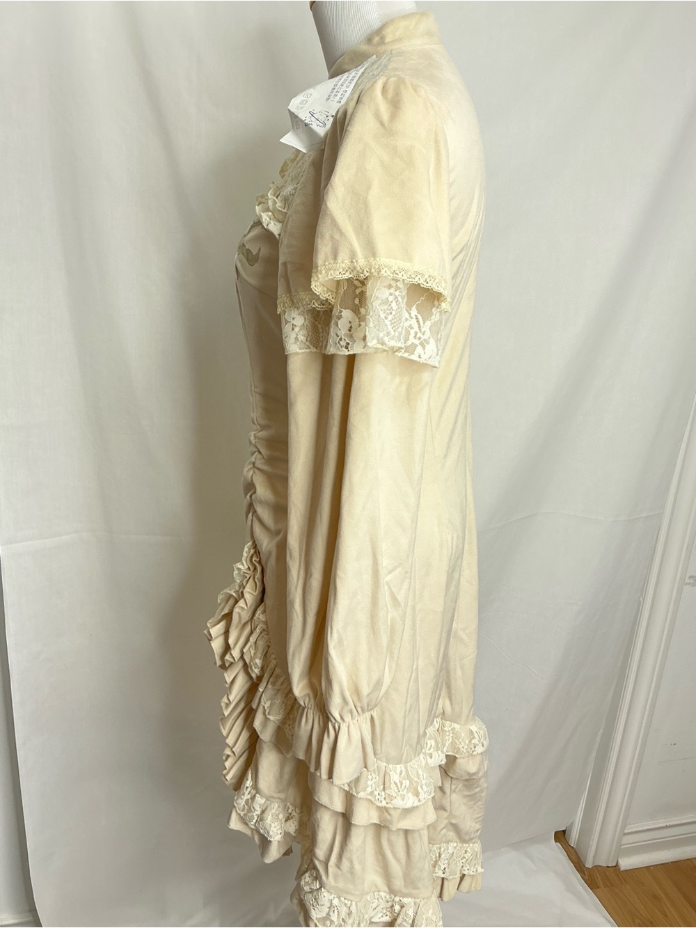 2201 - Lolita Cream Floral Lace Ruffle Long Sleeve Dress - Picture 7 of 13